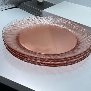 Vintage lot of 4 Arcoroc Rosaline France pink swirl glass plates. Tempered glass